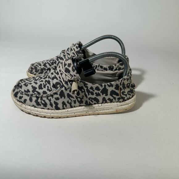 Hey Dude  Wendy Cheetah Print Loafers with Soft Canvas Upper and Flexible Sole - Picture 6 of 10